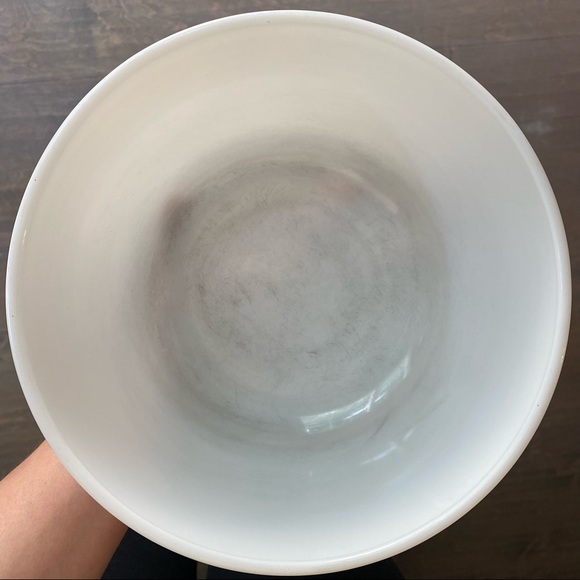 Vintage Pyrex x Hamilton Beach Milkglass Mixing Bowl - Picture 7 of 7